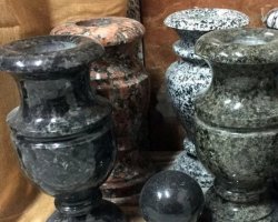 Гранитная ваза для кладбища в Южно-Сахалинске